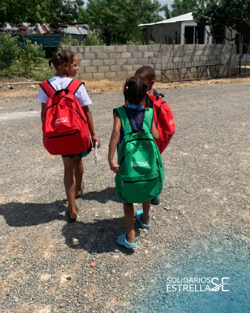 Entrega de escolares-6